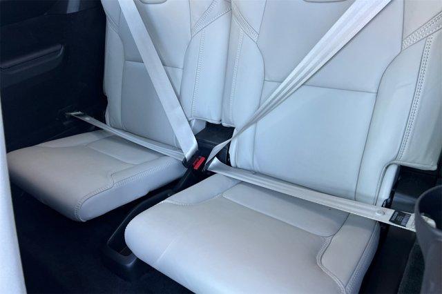 used 2022 Volvo XC90 Recharge Plug-In Hybrid car, priced at $54,000