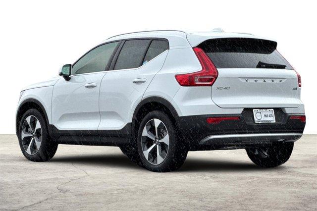 new 2025 Volvo XC40 car, priced at $43,424