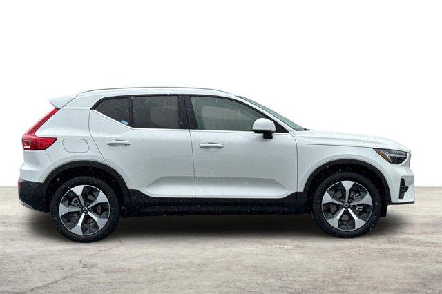 new 2025 Volvo XC40 car, priced at $43,424