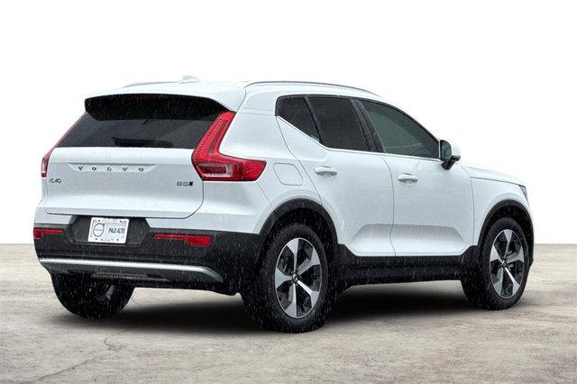 new 2025 Volvo XC40 car, priced at $43,924