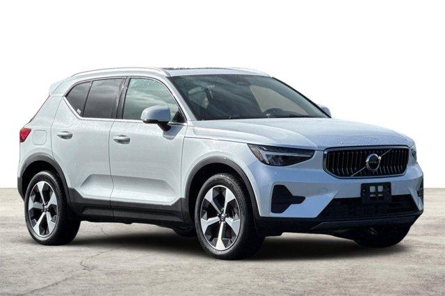 new 2025 Volvo XC40 car, priced at $41,795