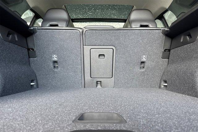 new 2025 Volvo XC40 car, priced at $41,795