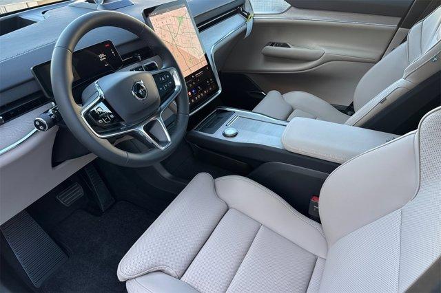 new 2025 Volvo EX90 car, priced at $90,945