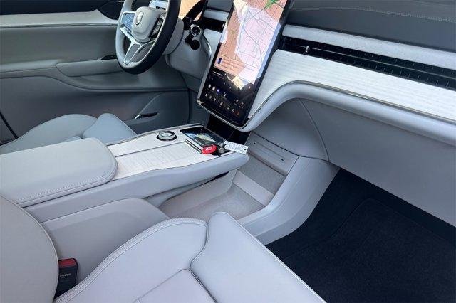 new 2025 Volvo EX90 car, priced at $80,790