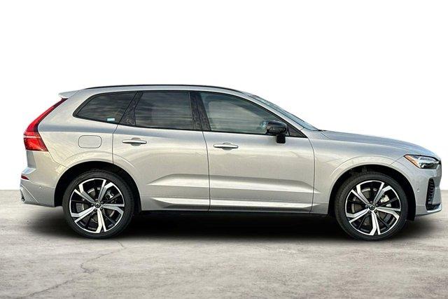 used 2022 Volvo XC60 Recharge Plug-In Hybrid car, priced at $46,495