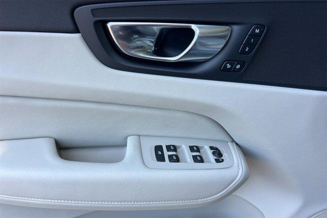new 2025 Volvo XC60 car, priced at $49,751