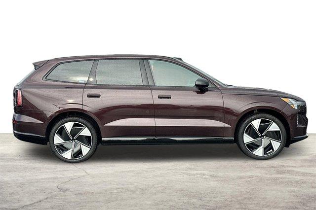 new 2025 Volvo XC60 Plug-In Hybrid car, priced at $63,654