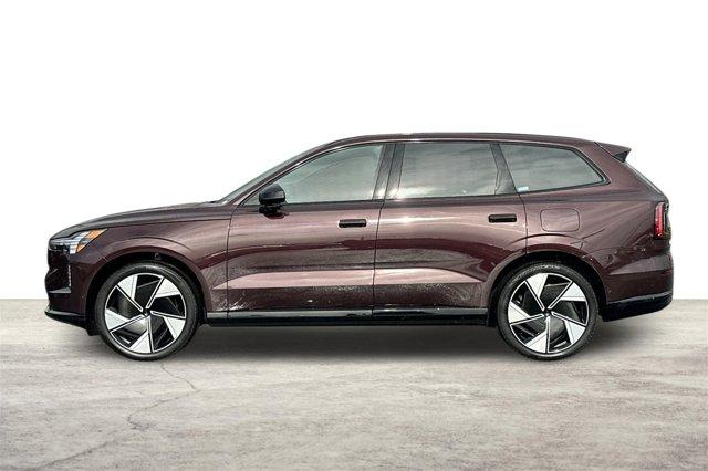 new 2025 Volvo XC60 Plug-In Hybrid car, priced at $63,654