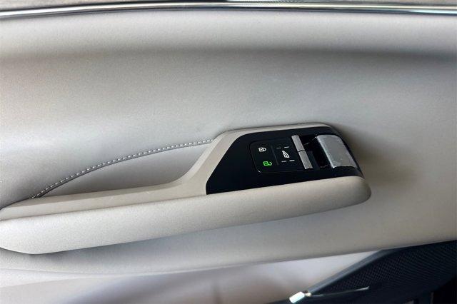 new 2025 Volvo EX90 car, priced at $92,620