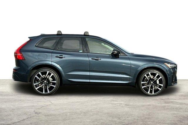 new 2025 Volvo XC60 car, priced at $69,740