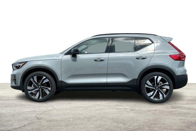 new 2024 Volvo XC40 car, priced at $49,885