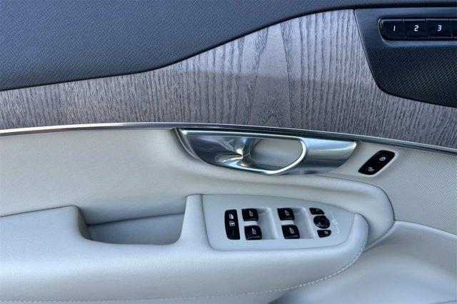 used 2023 Volvo XC90 Recharge Plug-In Hybrid car, priced at $62,000