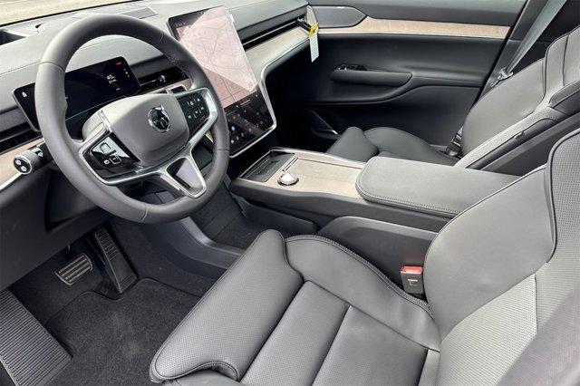 new 2025 Volvo EX90 car, priced at $88,045