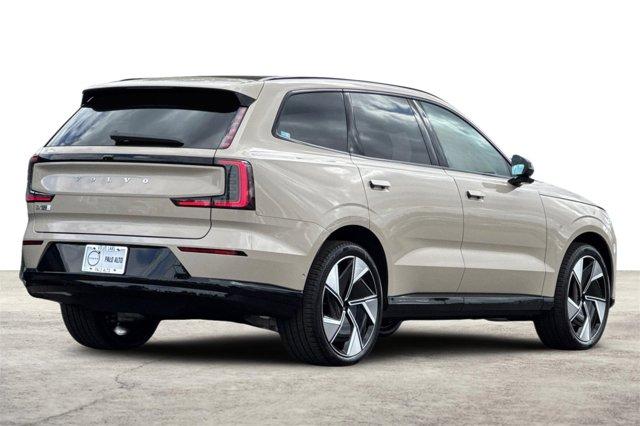new 2025 Volvo EX90 car, priced at $88,045