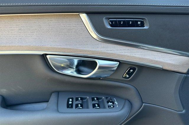 new 2025 Volvo XC90 car, priced at $62,695