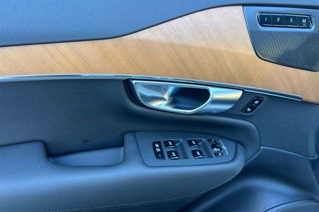 used 2022 Volvo XC90 Recharge Plug-In Hybrid car, priced at $57,000