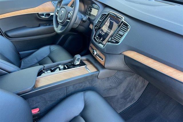 used 2022 Volvo XC90 Recharge Plug-In Hybrid car, priced at $57,000