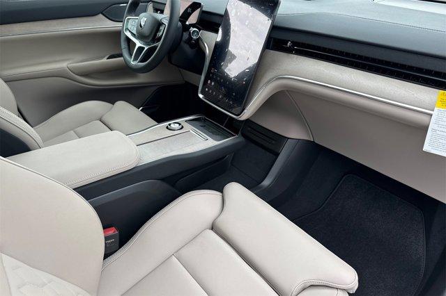 new 2025 Volvo EX90 car, priced at $82,355