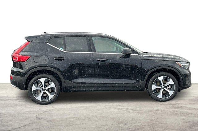 new 2025 Volvo XC40 car, priced at $43,941