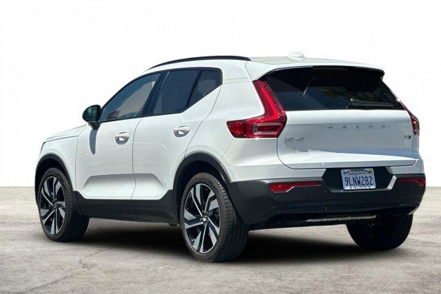 new 2024 Volvo XC40 car, priced at $42,000