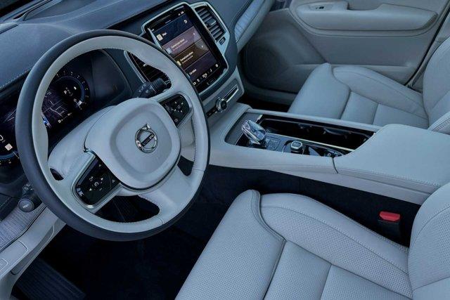 new 2025 Volvo XC90 car, priced at $76,355