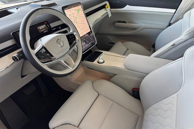 new 2025 Volvo EX90 car, priced at $84,395