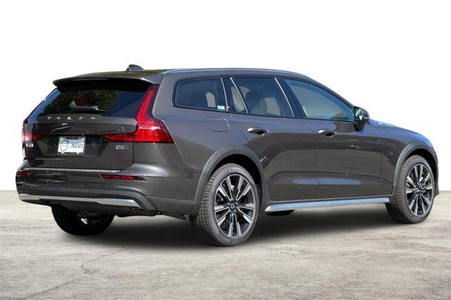 new 2025 Volvo V60 Cross Country car, priced at $58,775