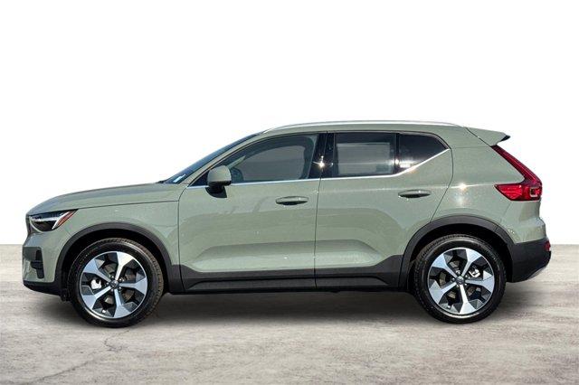 new 2025 Volvo XC40 car, priced at $42,765