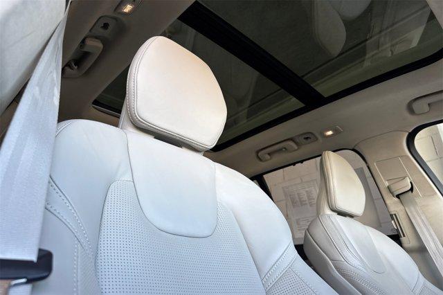 used 2024 Volvo XC90 Recharge Plug-In Hybrid car, priced at $61,000