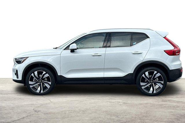 new 2025 Volvo XC40 car, priced at $49,264