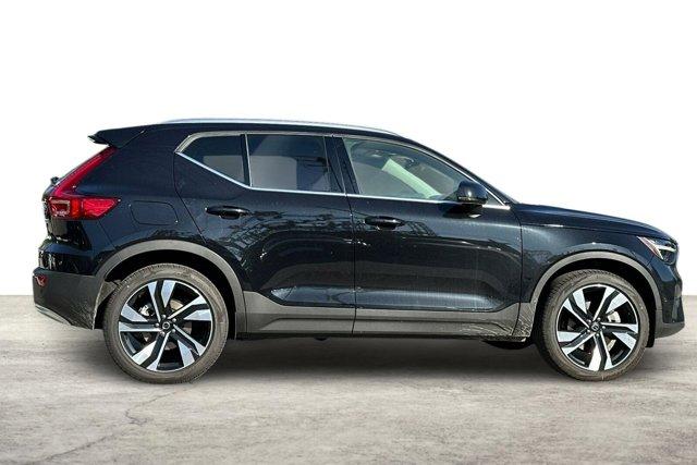 new 2024 Volvo XC40 car, priced at $43,000