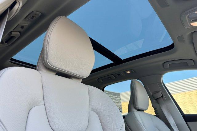 used 2023 Volvo XC60 car, priced at $38,991
