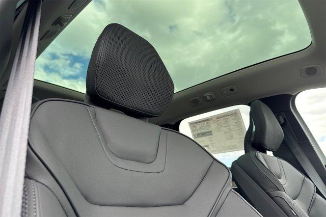 new 2025 Volvo EX90 car, priced at $86,145