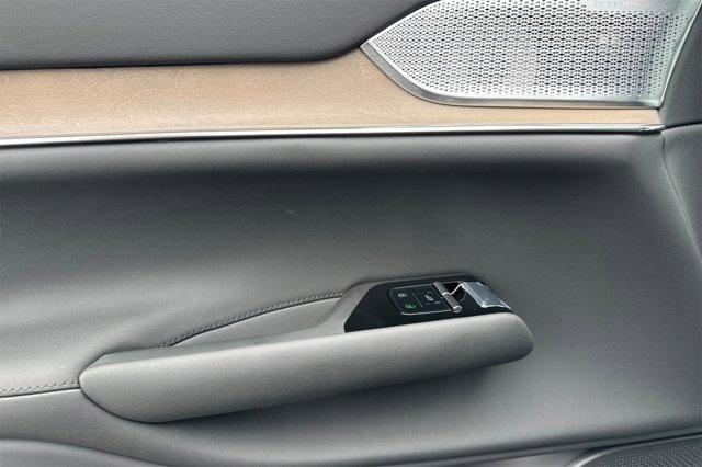new 2025 Volvo EX90 car, priced at $86,145