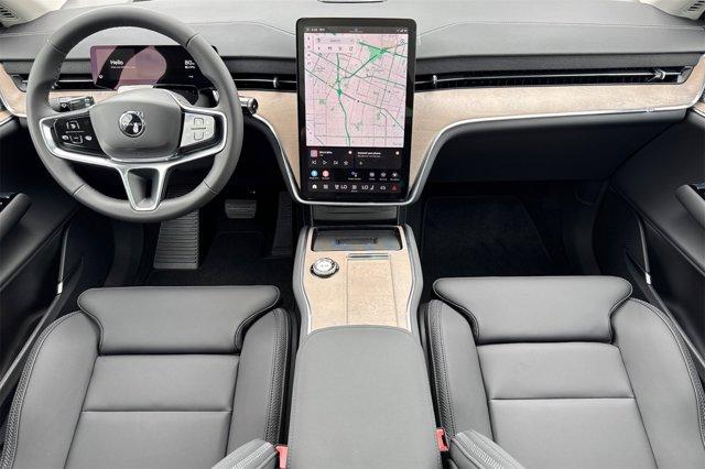 new 2025 Volvo EX90 car, priced at $86,145