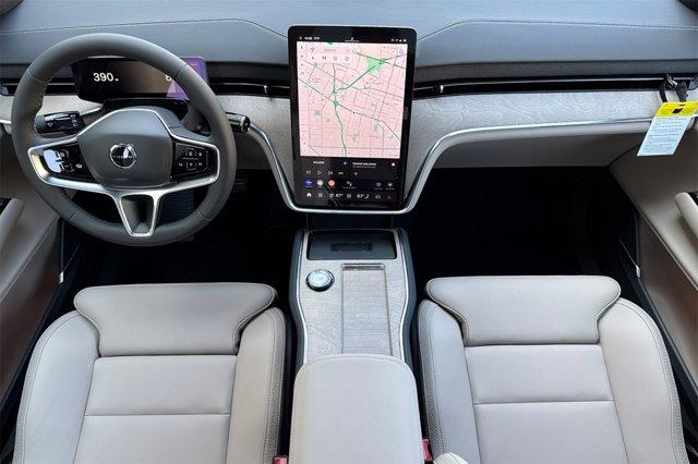 new 2025 Volvo EX90 car, priced at $79,640