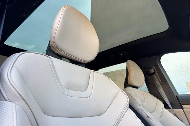 new 2025 Volvo EX90 car, priced at $79,640