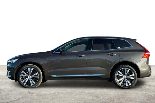 used 2022 Volvo XC60 Recharge Plug-In Hybrid car, priced at $45,995