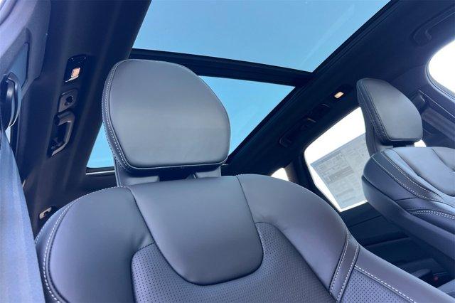 new 2025 Volvo XC60 car, priced at $64,782