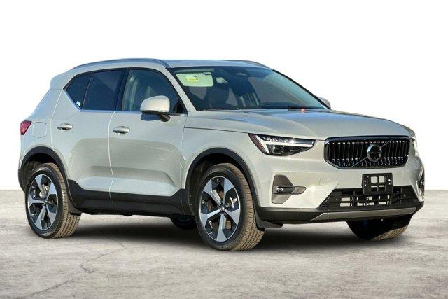 new 2025 Volvo XC40 car, priced at $46,132