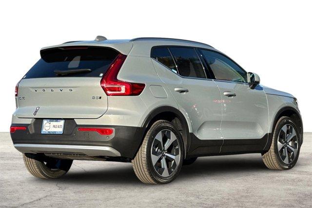 new 2025 Volvo XC40 car, priced at $45,132