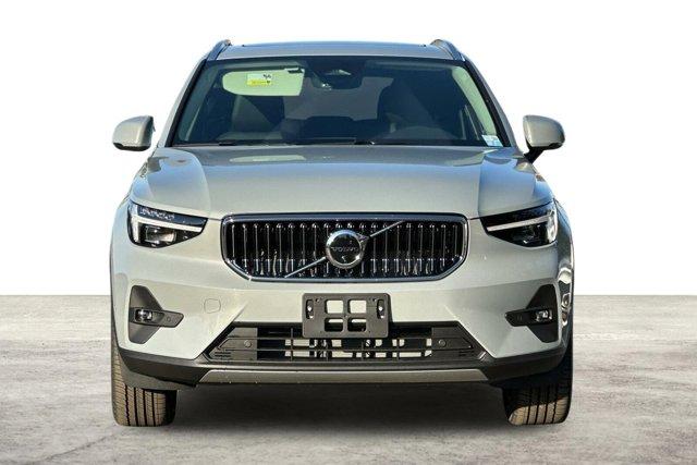 new 2025 Volvo XC40 car, priced at $46,132