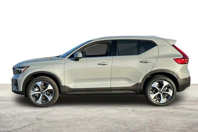 new 2025 Volvo XC40 car, priced at $46,132