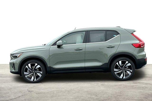 new 2025 Volvo XC40 car, priced at $52,000