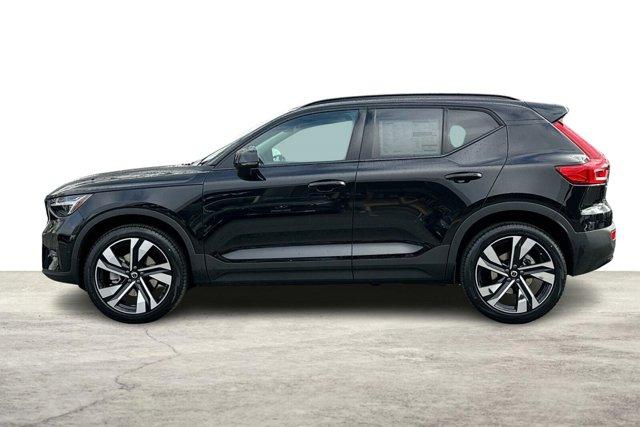 new 2024 Volvo XC40 car, priced at $50,235