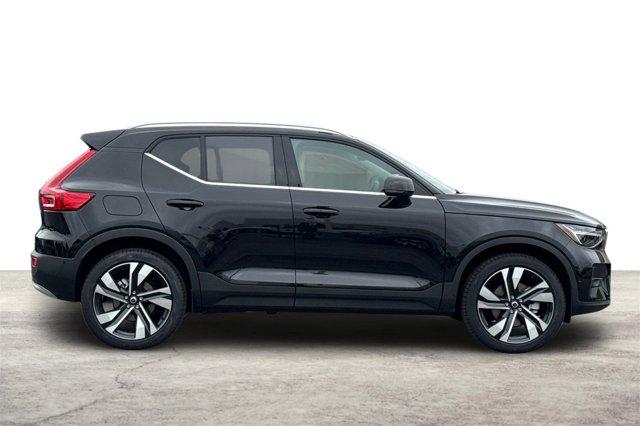 new 2025 Volvo XC40 car, priced at $47,565