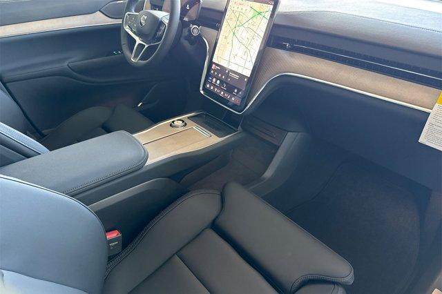 new 2025 Volvo EX90 car, priced at $77,410