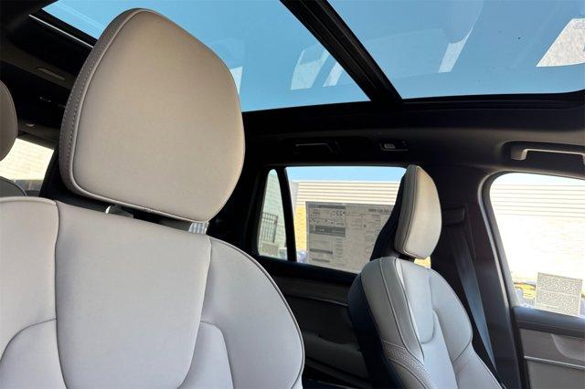 new 2026 Volvo XC90 car, priced at $70,025