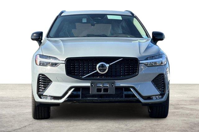 new 2025 Volvo XC60 car, priced at $55,716