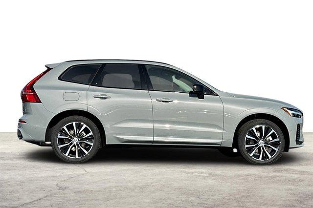 new 2025 Volvo XC60 car, priced at $55,716